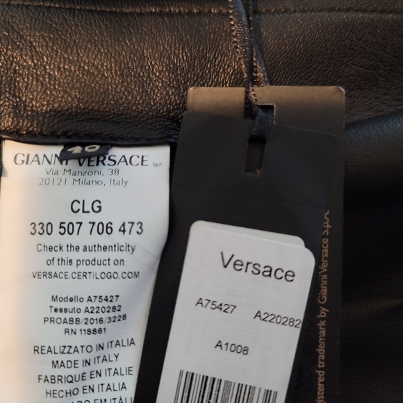 Flash sale⚡️Versace Leather Skirt size 40 - Picture 9 of 16